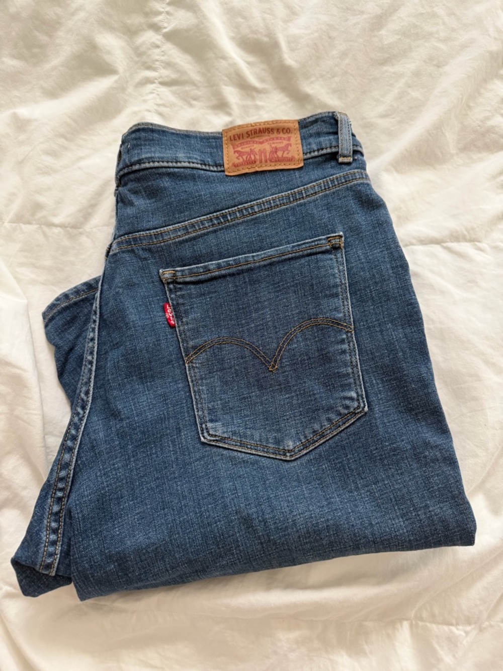 Levi's Women’s Blue Classic Straight Bermuda Shorts